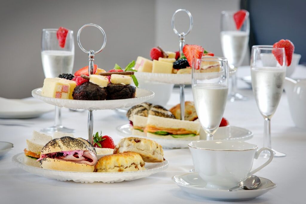 Calling all tea enthusiasts!